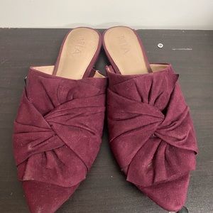 Womens Purple MIA flats.